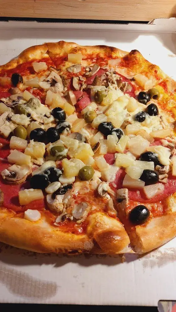 Agarwaen Gwilwileth_El Aviv Overschie_Rotterdam_review