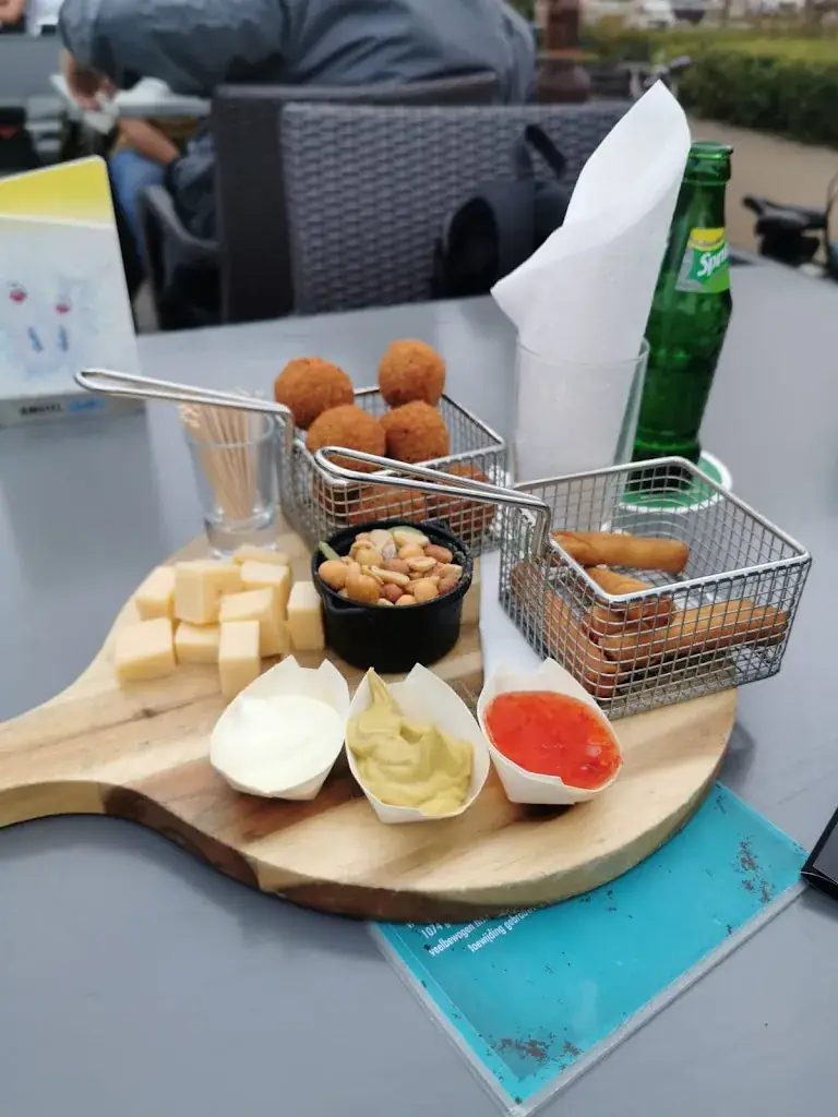 O. J_Beach West_Rockanje_review