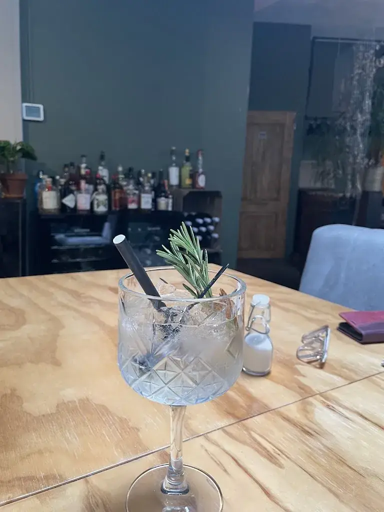 Natasha Mac_Thús_Drachten_review