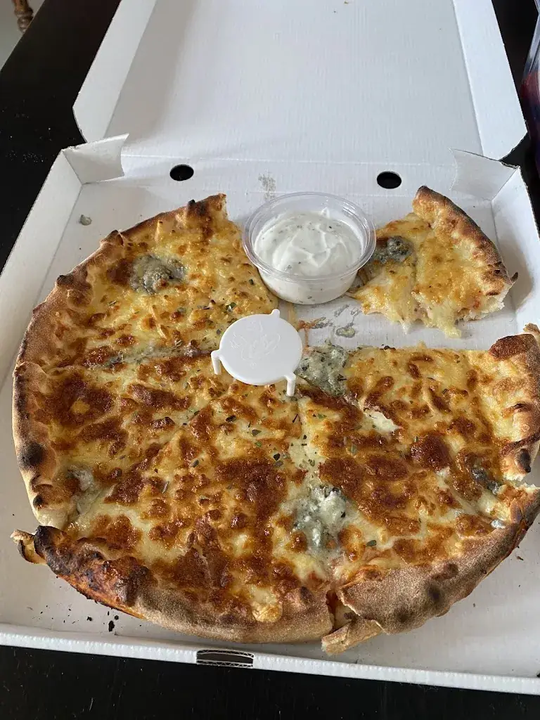 Radek Sigmond_Yes Pizza_Poeldijk_review