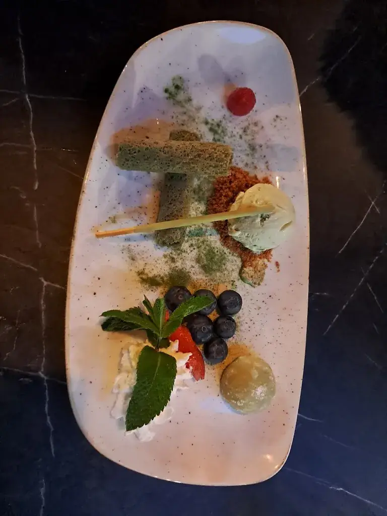 Tatiana Ferreira_Akaito_Rhoon_avis