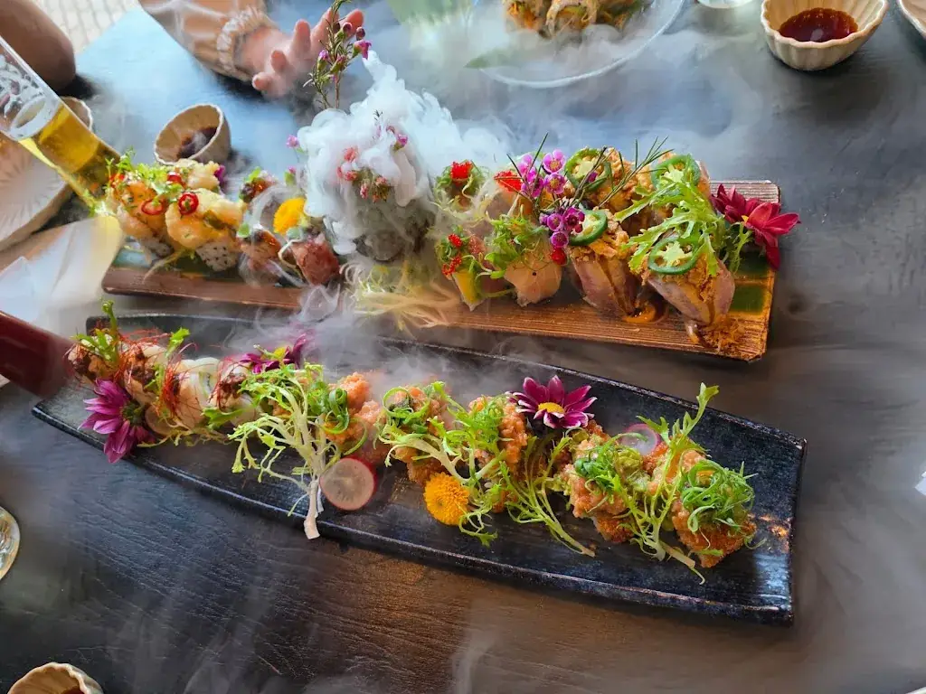 Akaito_Rhoon_slider_image_3