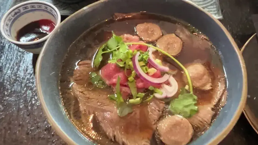 Little V Rotterdam_Rotterdam_slider_image_2