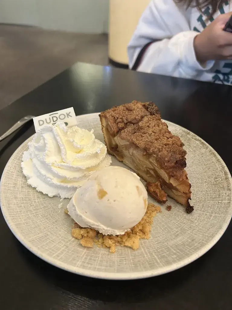 Lai Anna_Dudok_Rotterdam_review