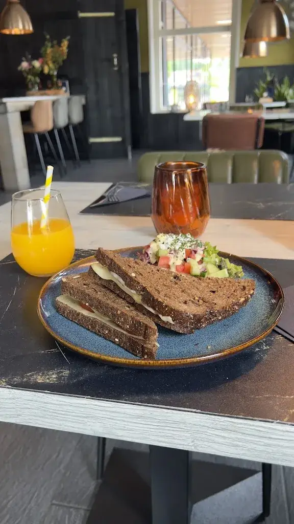 sdmaco123456_'t hofplein eten & drinken_Rozenburg_review