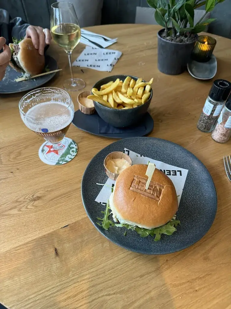 Mark R_LEEN Restaurant & Club_Rozenburg_review