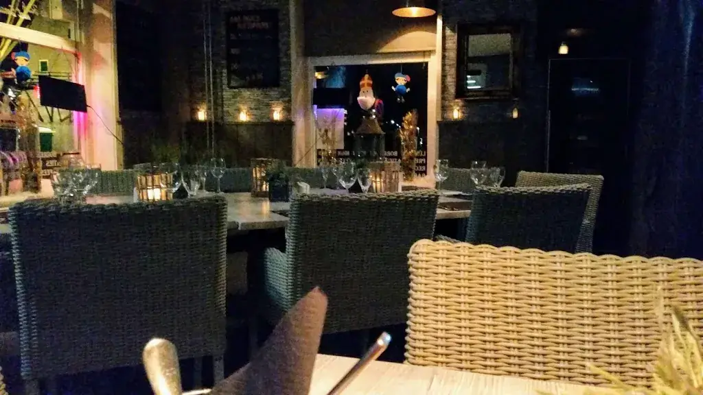 René Molendijk_Het Hof van Rozenburg_Rozenburg_avis