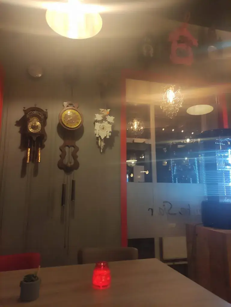 Agnes Soegiharto_Tante Sjaar_Rotterdam_review