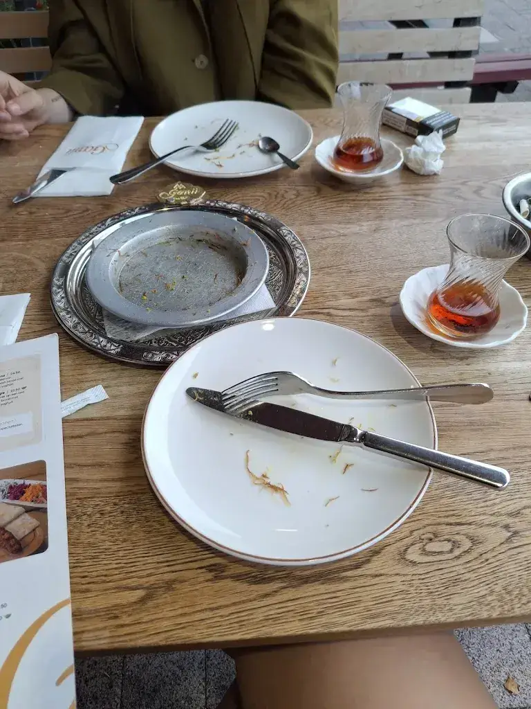 Sanne Neele_Ganii Kebap_Rotterdam_avis