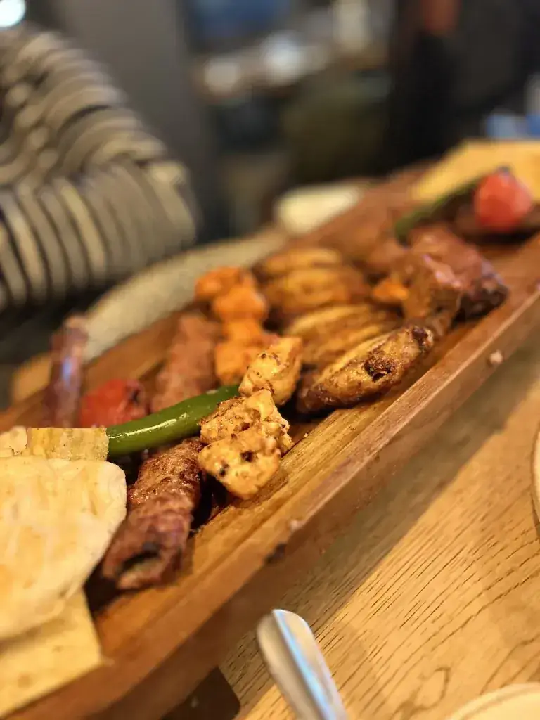 Shifat Mahmud_Ganii Kebap_Rotterdam_avis