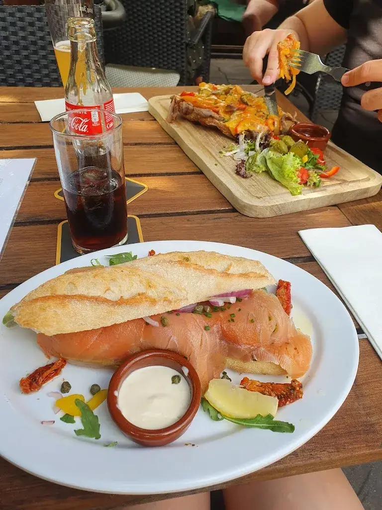 Lyn Georgevna_Brasserie Koriander_Rotterdam_Bewertung