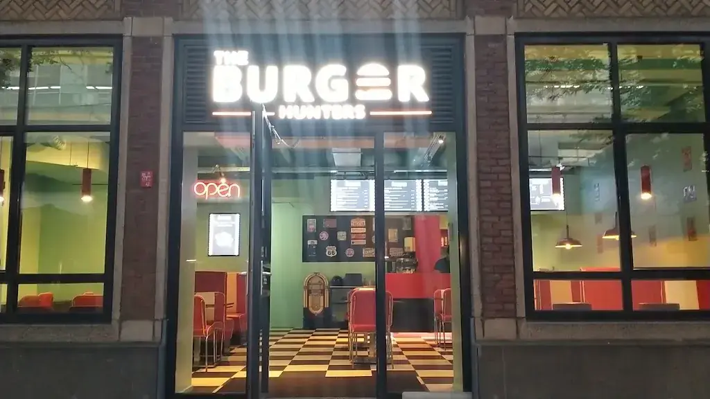 The Burger Hunters Zuidplein_Rotterdam_slider_image_2