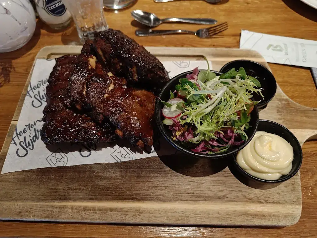 Hanno Brandwijk_Heeren van Slydregt_Sliedrecht_review