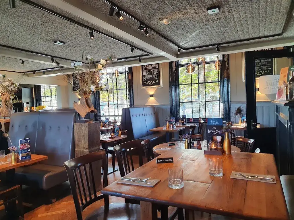 Pawel Cichy_Heeren van Slydregt_Sliedrecht_review