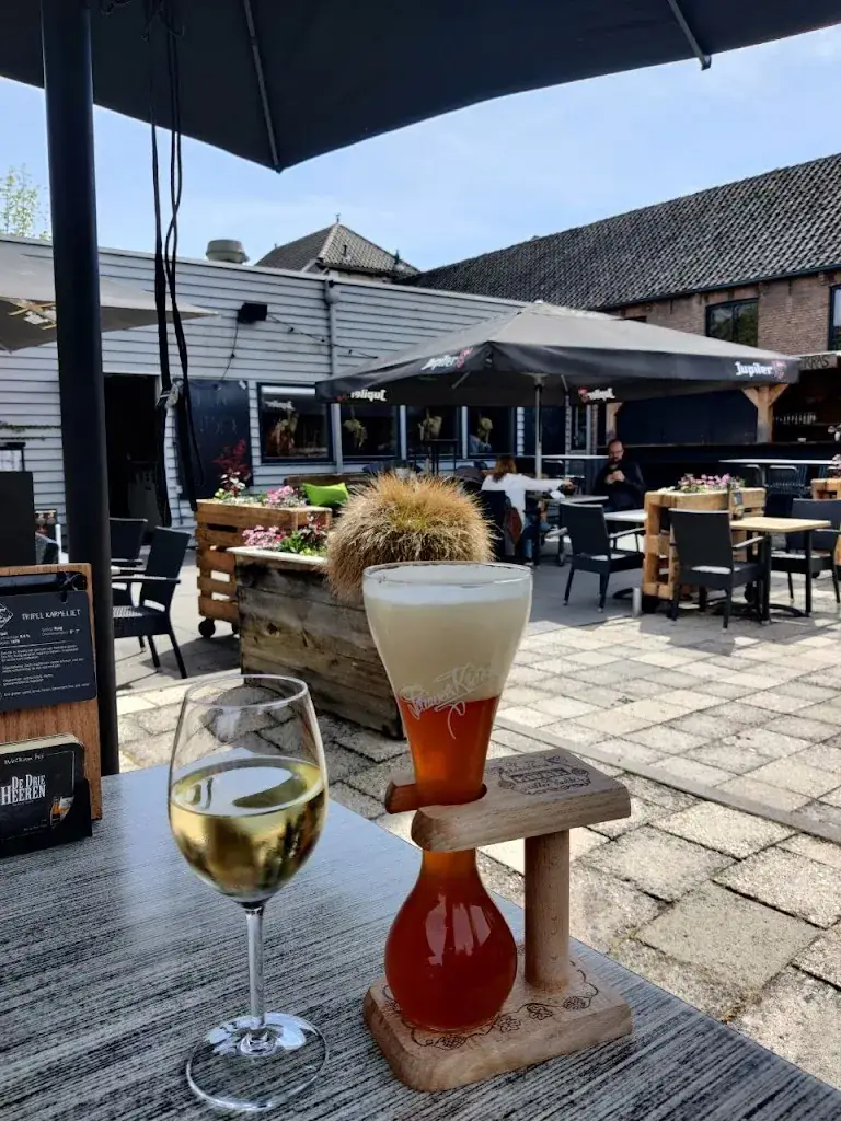 Izabela Stefanovikj-Gould_Grand Café De Drie Heeren_Pijnacker_review