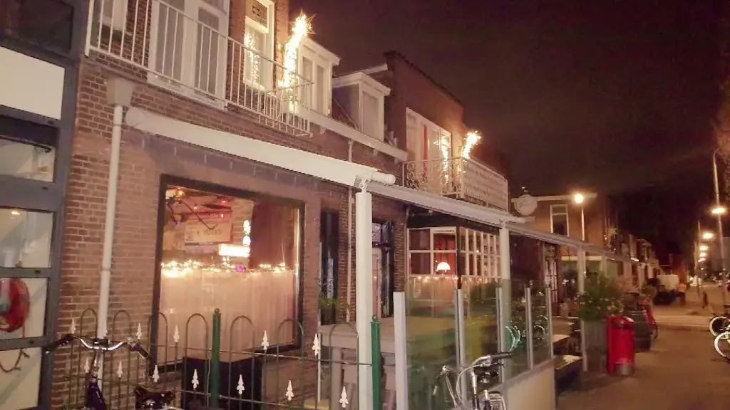 Lisa Maze_Pub The Guyter_Pijnacker_Bewertung