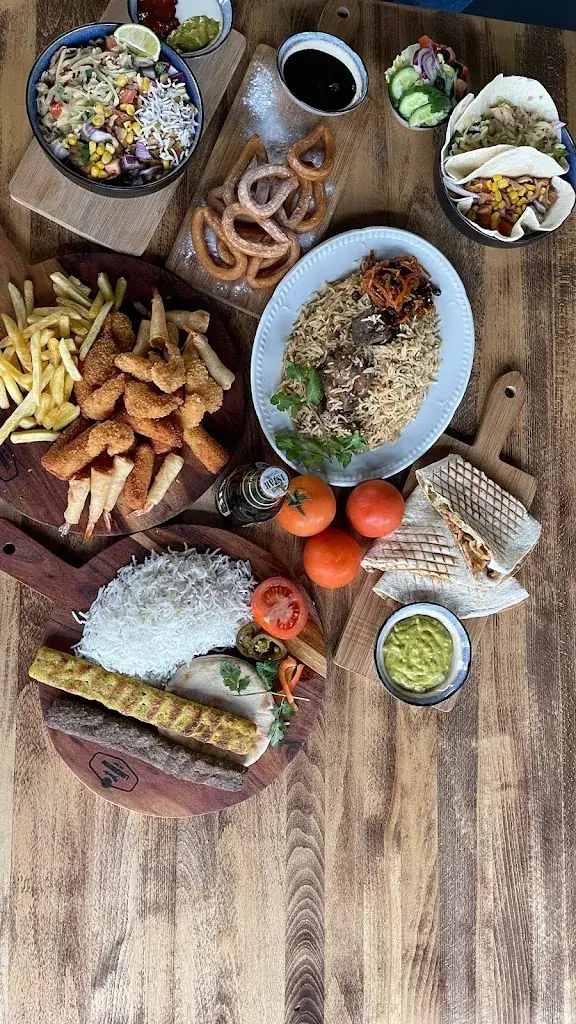 Happy food lounge_Pijnacker_slider_image_2