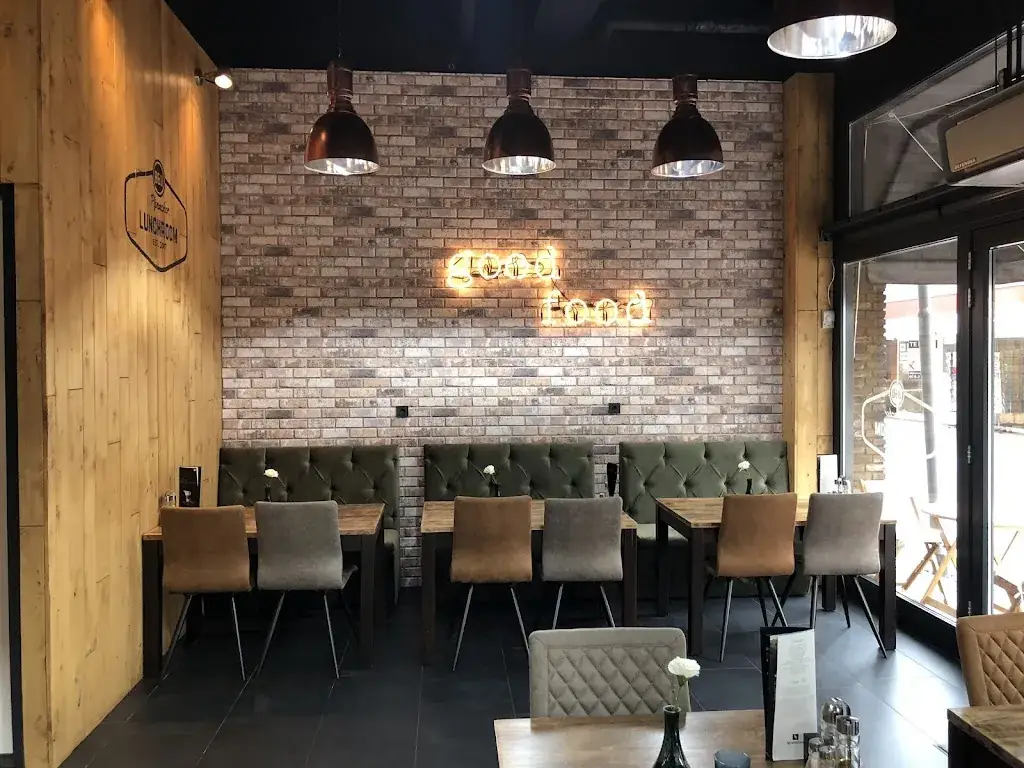 Happy food lounge_Pijnacker_slider_image_3