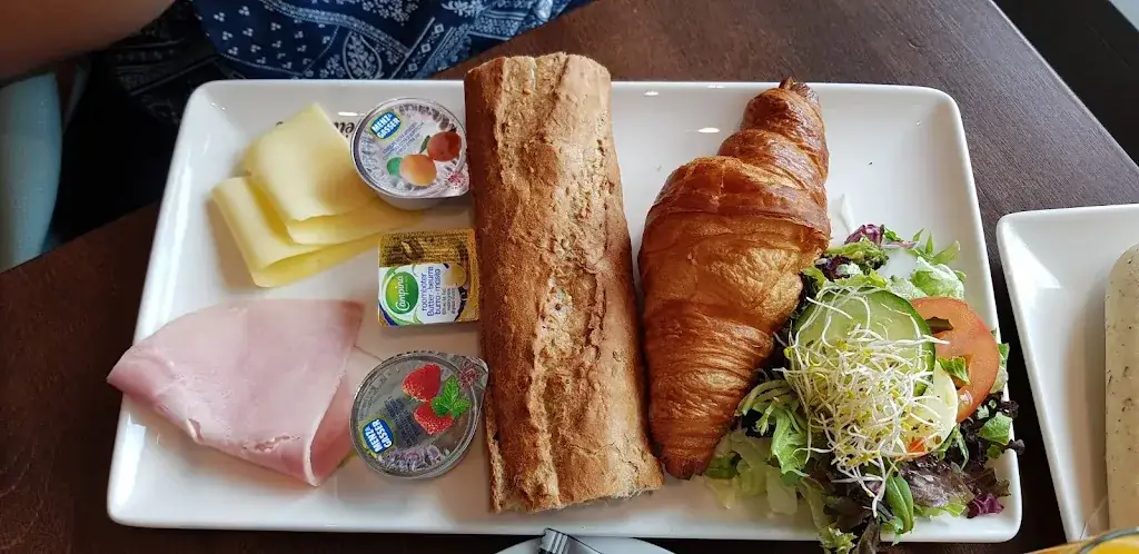 Shahrooz Farahmand_Délifrance Pijnacker_Pijnacker_review