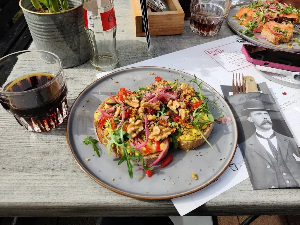 Fife on a Bike_Café Restaurant De Voogd_Sassenheim_recensione