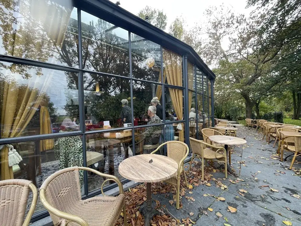 Op Hodenpijl restaurant in Schipluiden