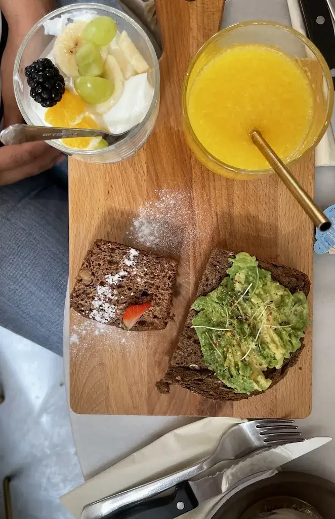 Ummet Kurtulan_Boutique Café Lien_Schoonhoven_recensione