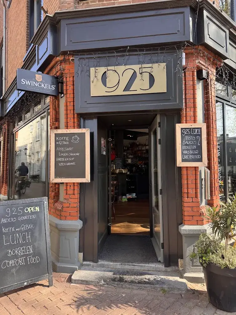 Grand Cafe 925 restaurant in Schoonhoven