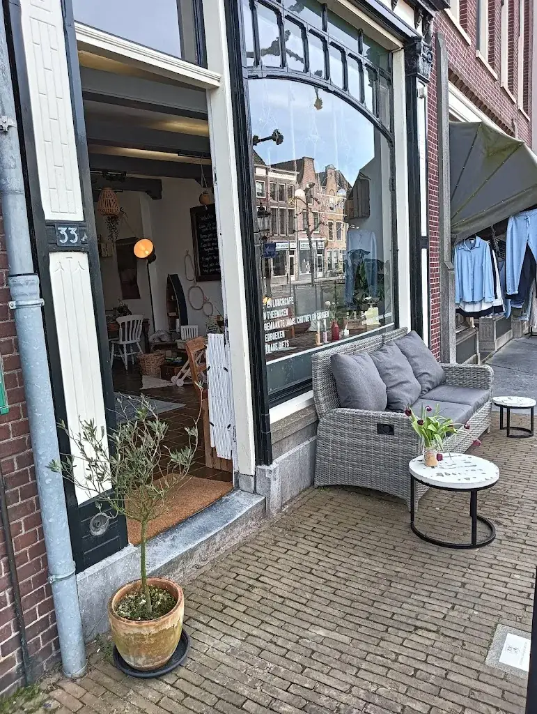 Van|Hier Thee- en Lunchcafe restaurant in Schoonhoven