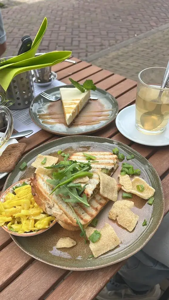 Van|Hier Thee- en Lunchcafe_Schoonhoven_slider_image_3