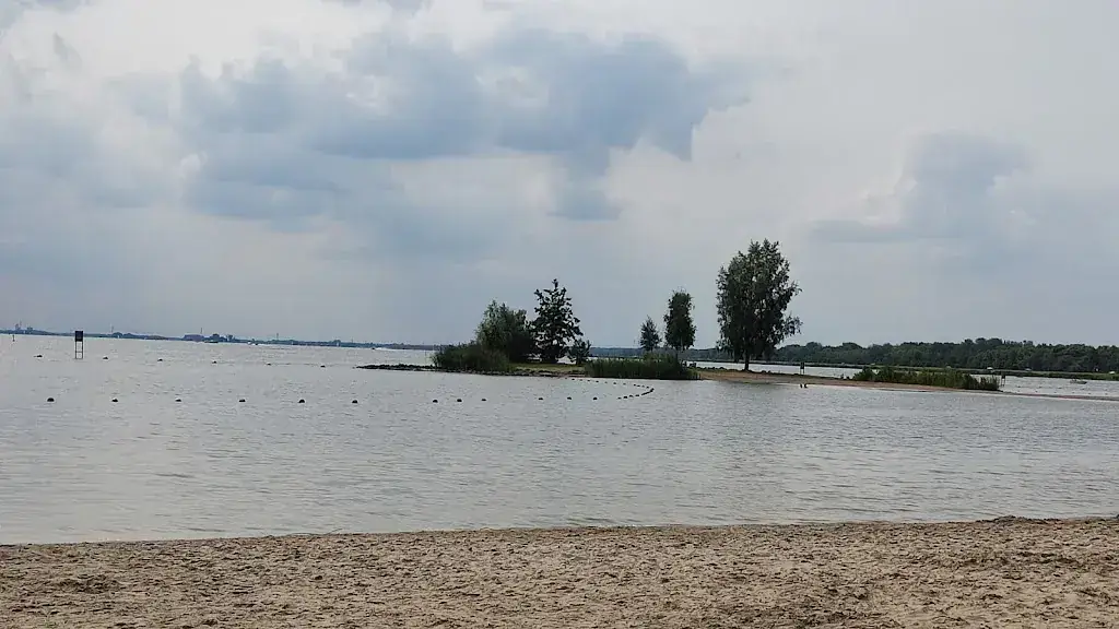 frances bischler_Hall and Partycentrum Schoonhoven_Hollandscheveld_review