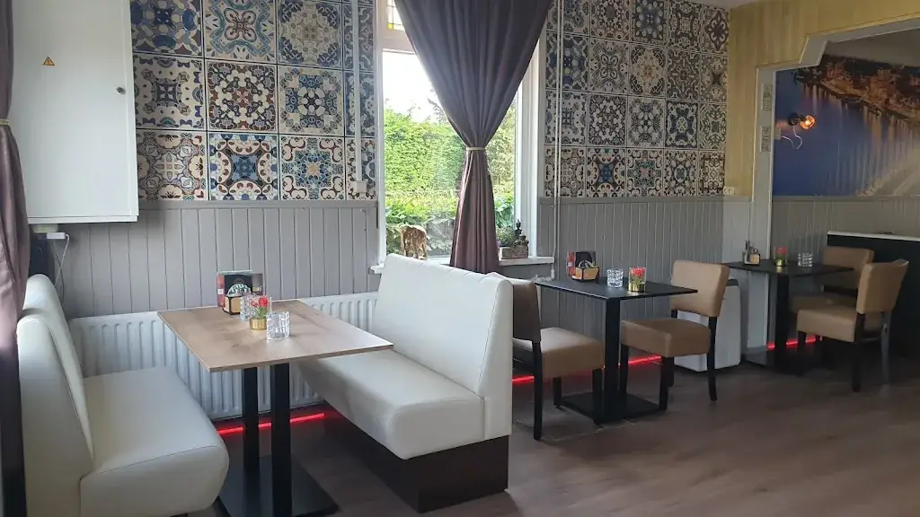 WILLY'S Bar & Food restaurant in Vierpolders