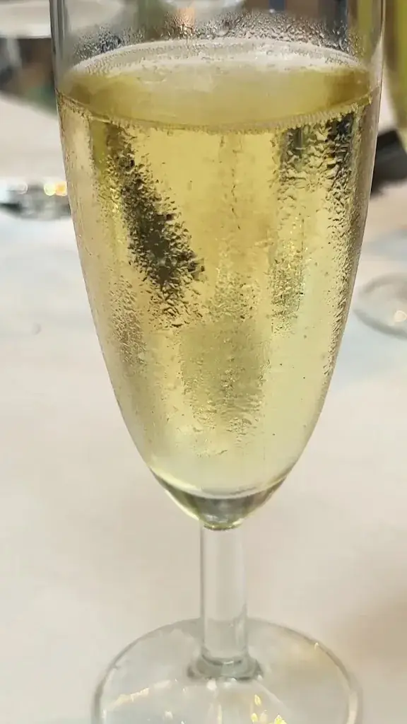 Brian Mahulette_Radio Royaal_Eindhoven_review