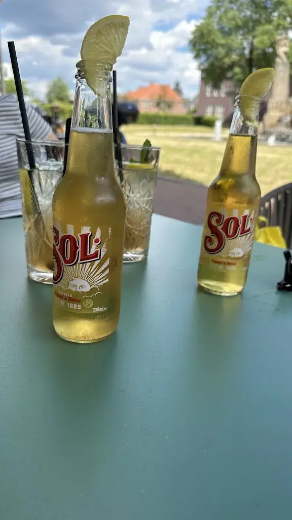 Zulfiyya Valiyeva_Loetje Eindhoven_Eindhoven_review