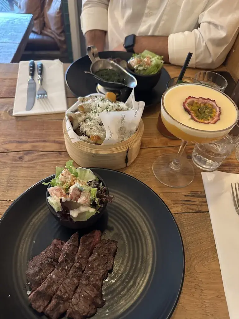 Leah S_Bistro Catch-up Goudenregenplein_Haag_review