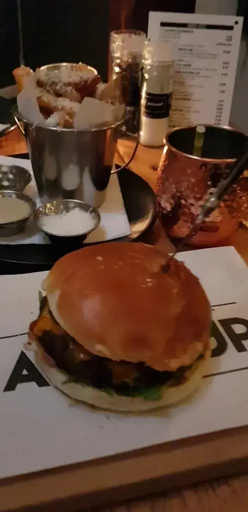 Bistro Catch-up Goudenregenplein_Haag_slider_image_2