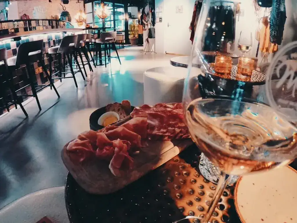 Proeflokaal Mimi_Voorschoten_slider_image_2