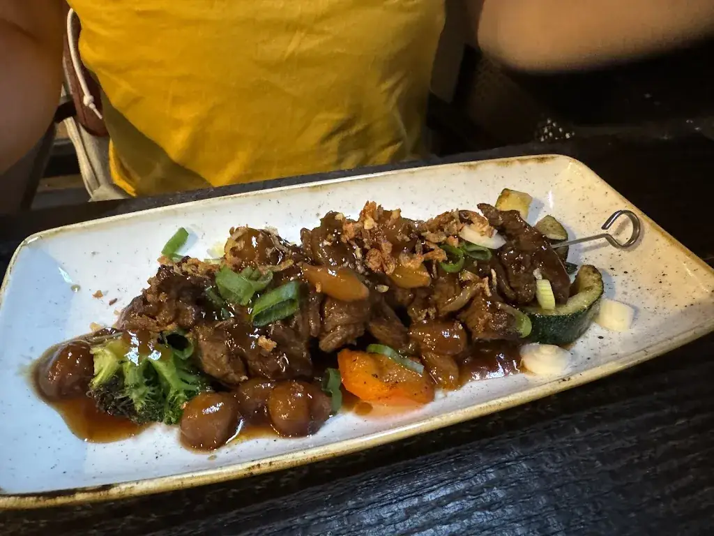 Reihaneh Feiz_Grand-cafė De Oude School_Warmond_review