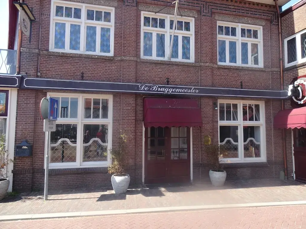 Restaurant De Bruggemeester restaurante en Rijn