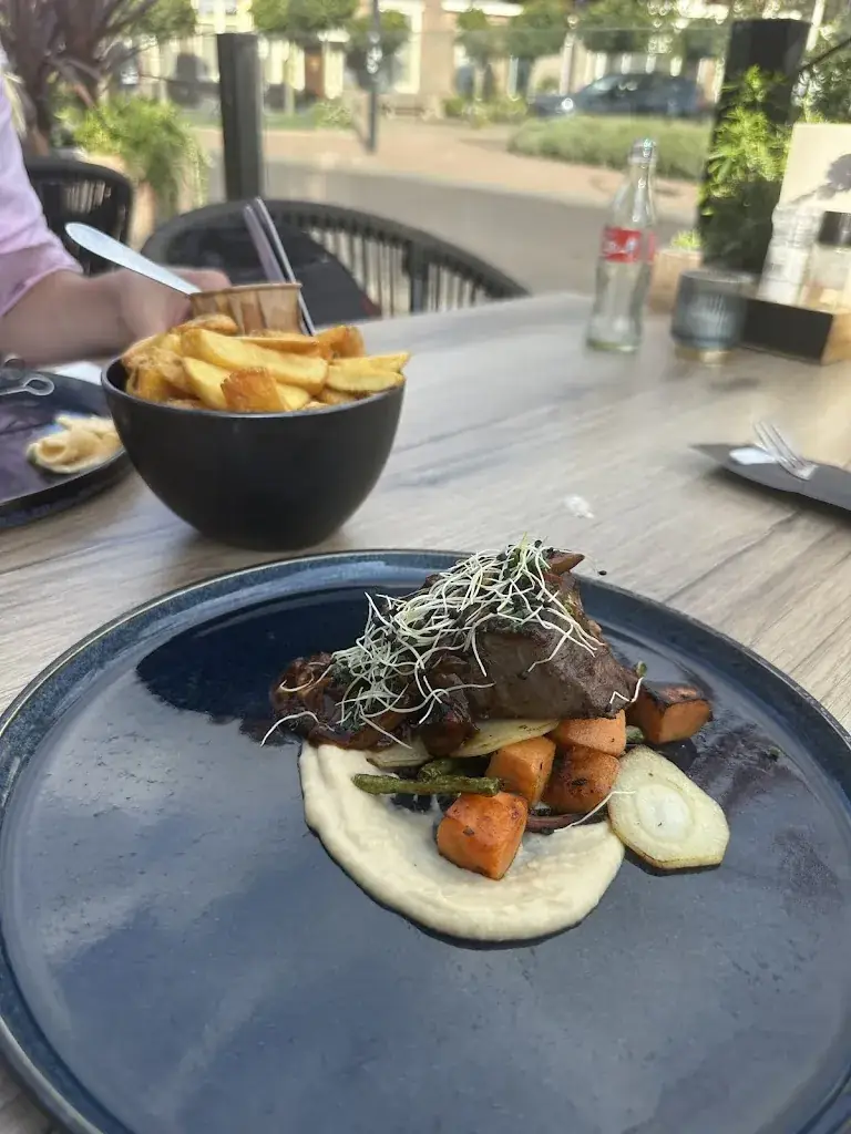 Cheers! Voorhout_Voorhout_slider_image_3