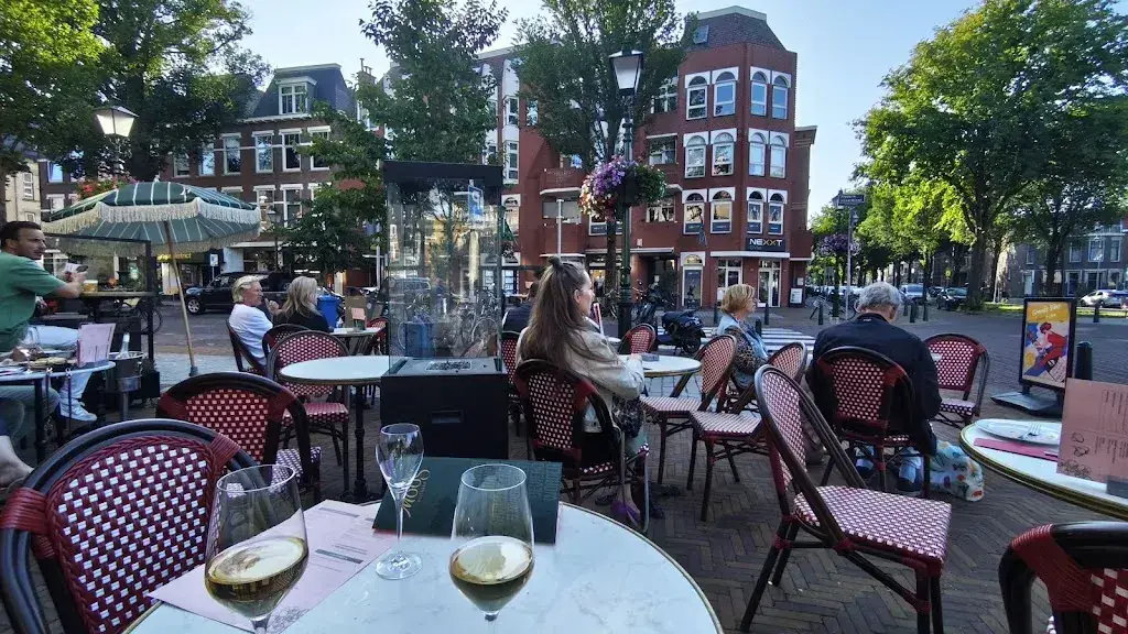 Sergii Che_Restobar Moos_Haag_review