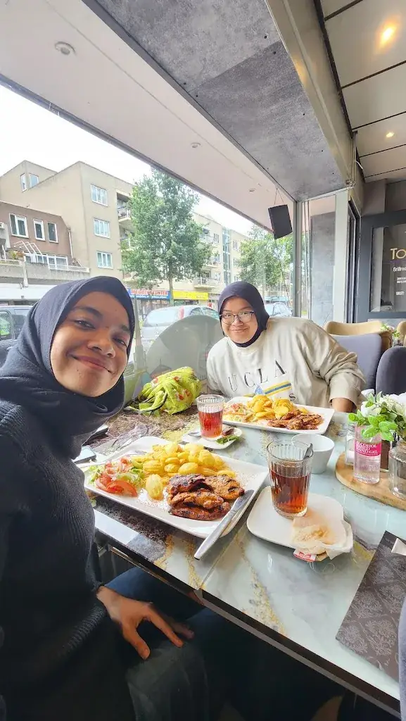 Putri Ismaulidia_Torino restaurant Emmen_Emmen_review