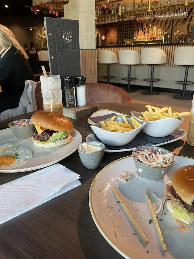 Kat Schick_Restaurant De Beren Den Haag-Ypenburg_Haag_reseña