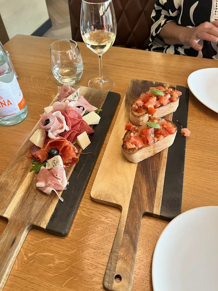 Michel van den Goorbergh, Kerna Luxury Stones_Gusto di ItALB_Haag_recensione