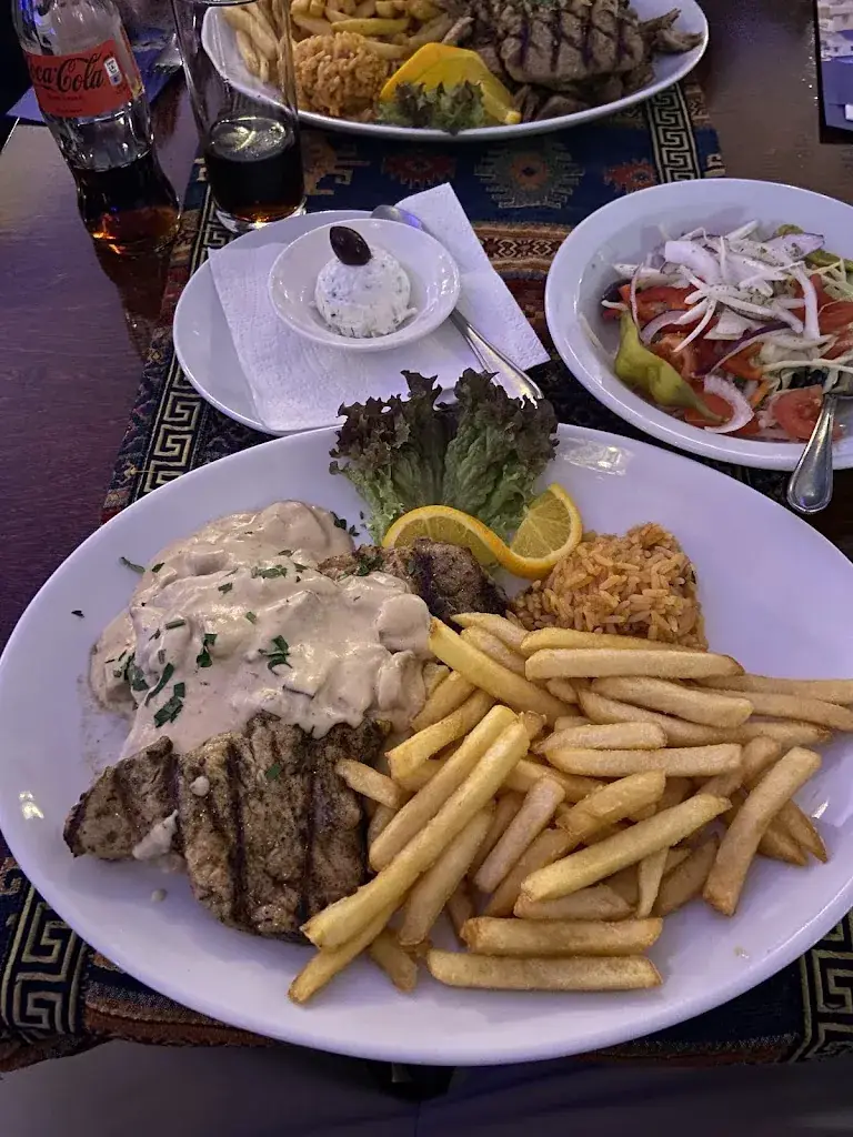 Elliot VBR_Grieks Restaurant Corfu_Haag_review