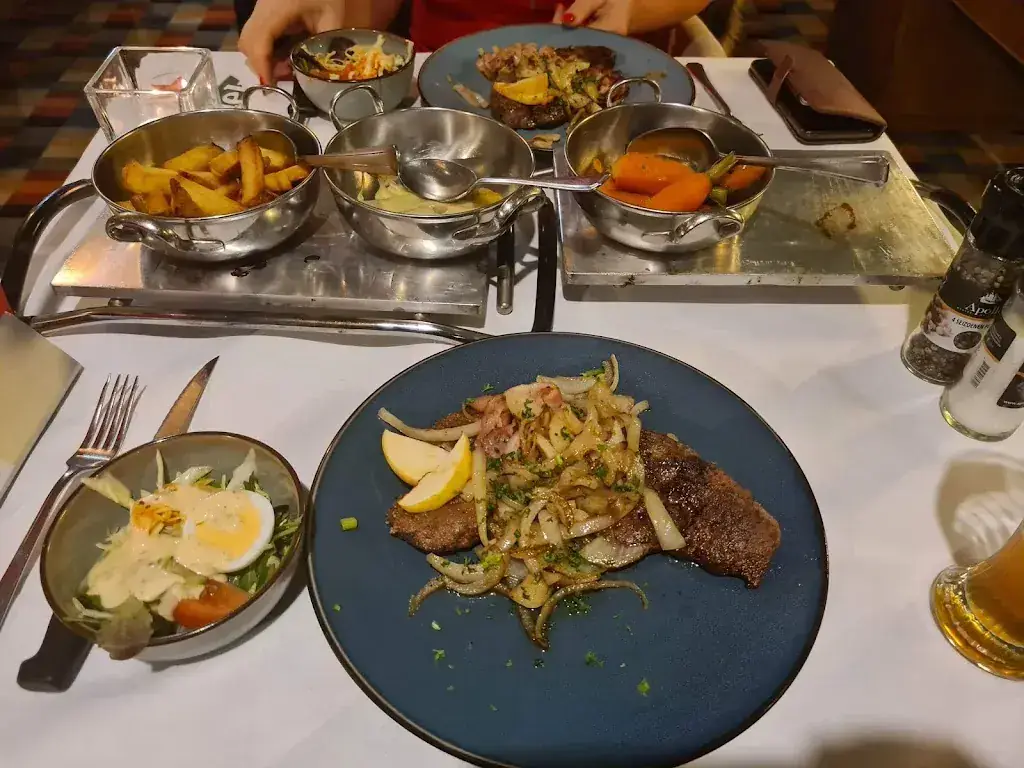 Yuri Gaidoukevich_Rustburcht_Rotterdam_review