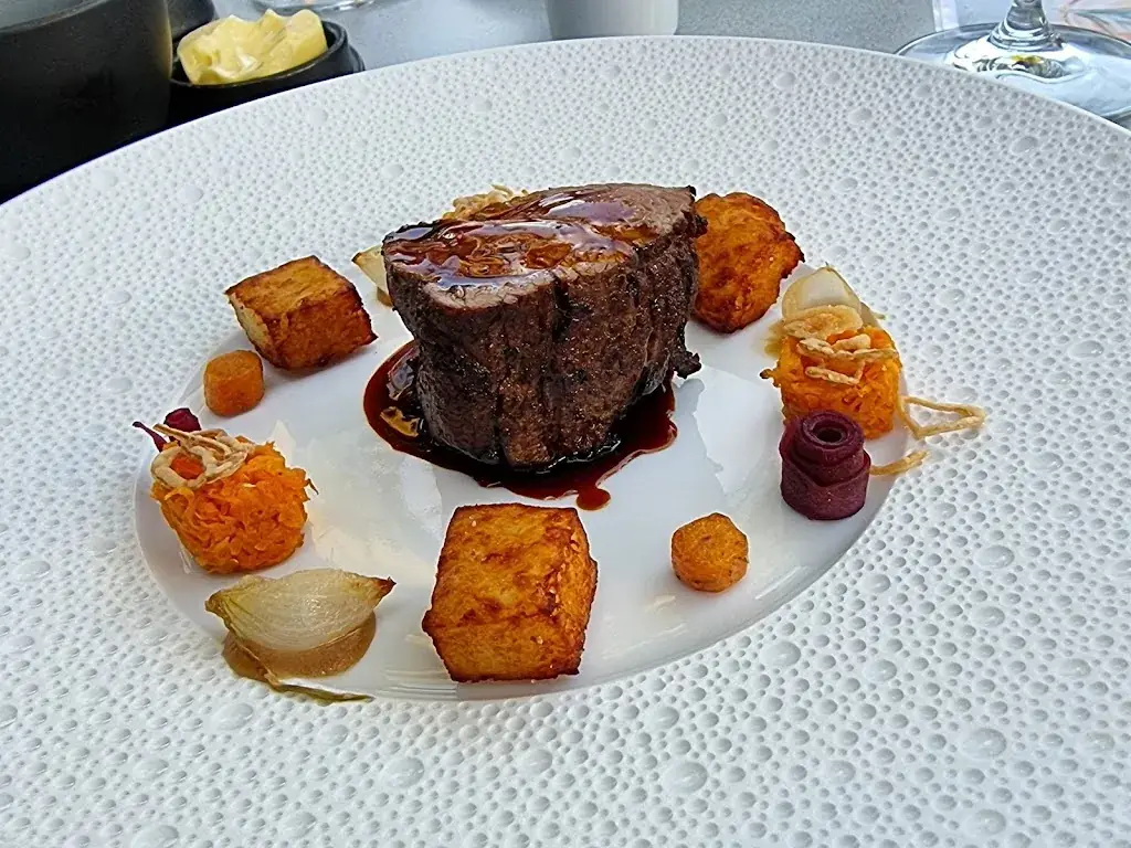 Raymond Dirksen_Restaurant Villa La Ruche_Voorburg_reseña