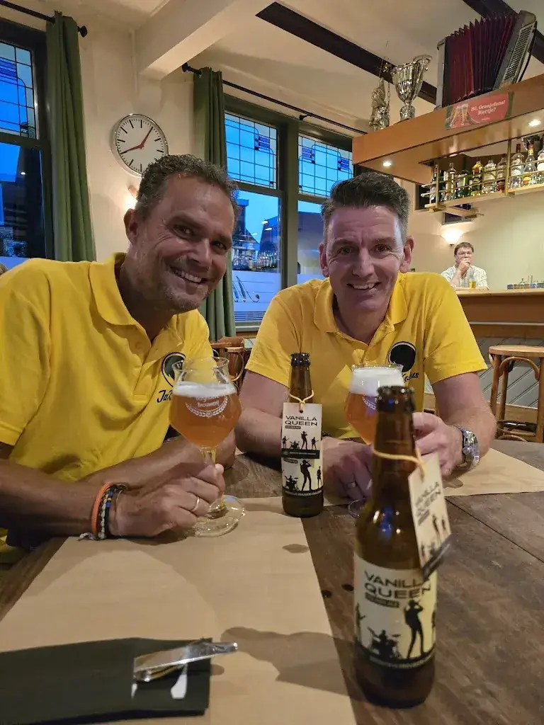 Jeroen Brummer_De Meester, Café en Zalen_Zoeterwoude_review