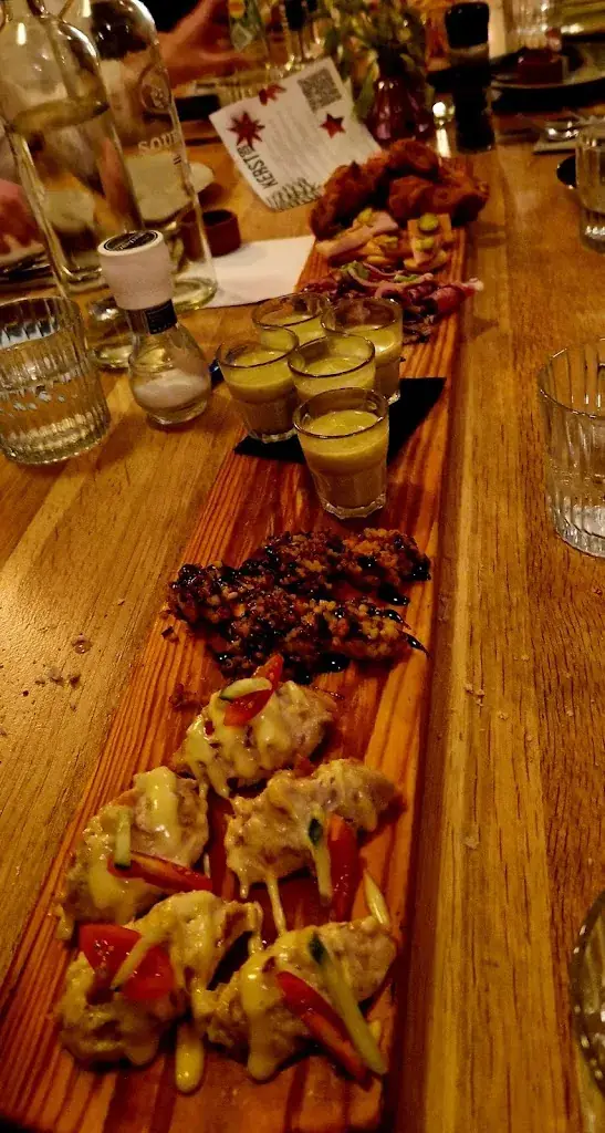 jkj kjk_Amis_Bilt_recensione