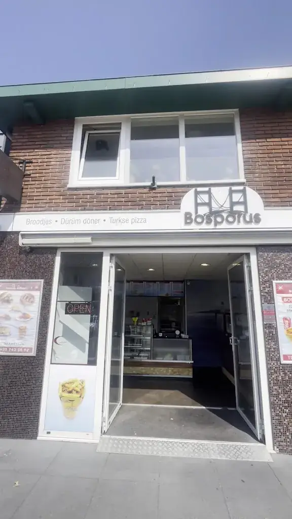 Bram at Jeemail_Lunchroom Bosporus_Bilt_review