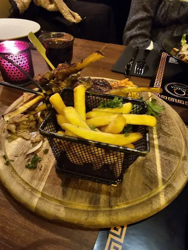 Tina Shahedi_Grieks Restaurant OMEGA | De Bilt_Bilt_review